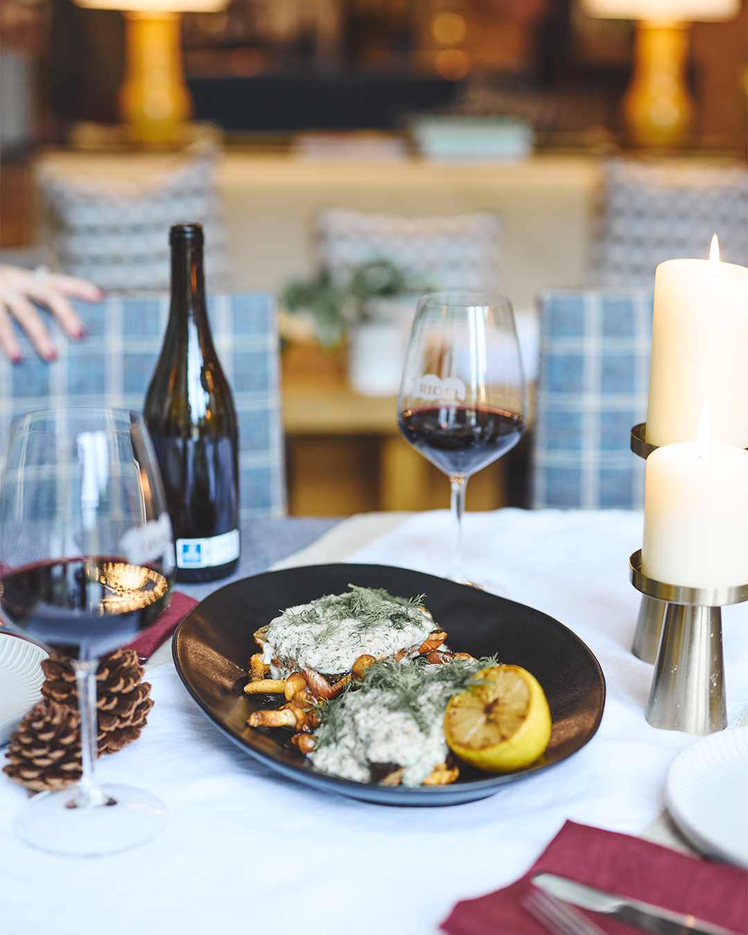 Make the most of your main courses this season with the aged beauty of Rioja Gran Reservas. Perfect for pairing with this King Salmon with Sour Cream Chive Sauce recipe, found at our link in bio.