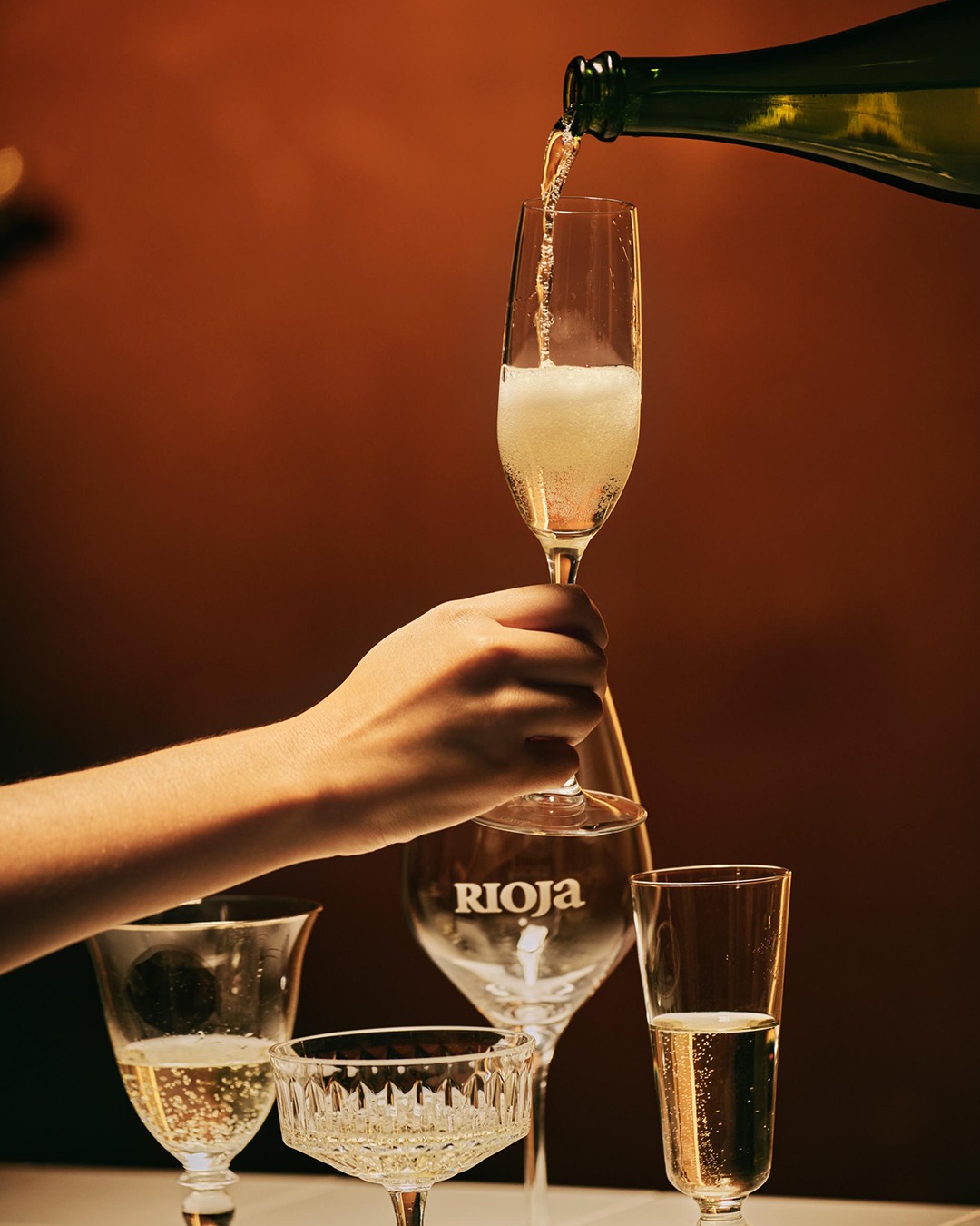 Innovation and evolution are as important in Rioja as tradition. Beyond white, red and rosé, Rioja also produces sparkling wines that are a fabulous way to celebrate a special moment.