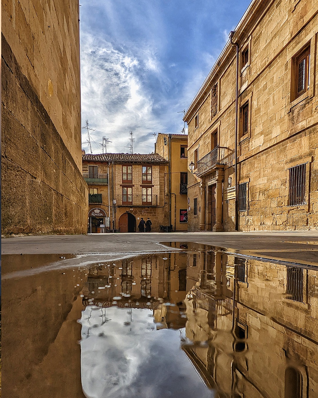 A reflection of the past and present. If one thing has remained constant in Rioja, Spain, it’s the breathtaking beauty you won’t find anywhere else.