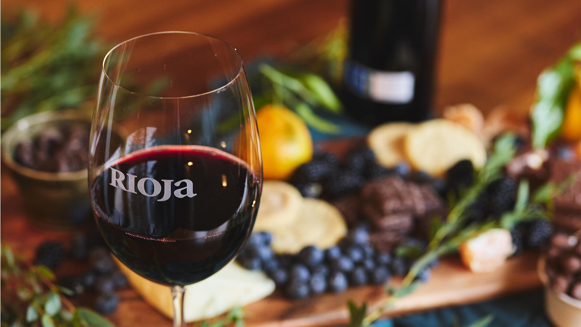 Dessert Board with Dark Chocolate, Berries & Sweet Cookies Paired with Rioja Reserva